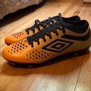 NWT Umbro Velocita soccer cleats size 8.5